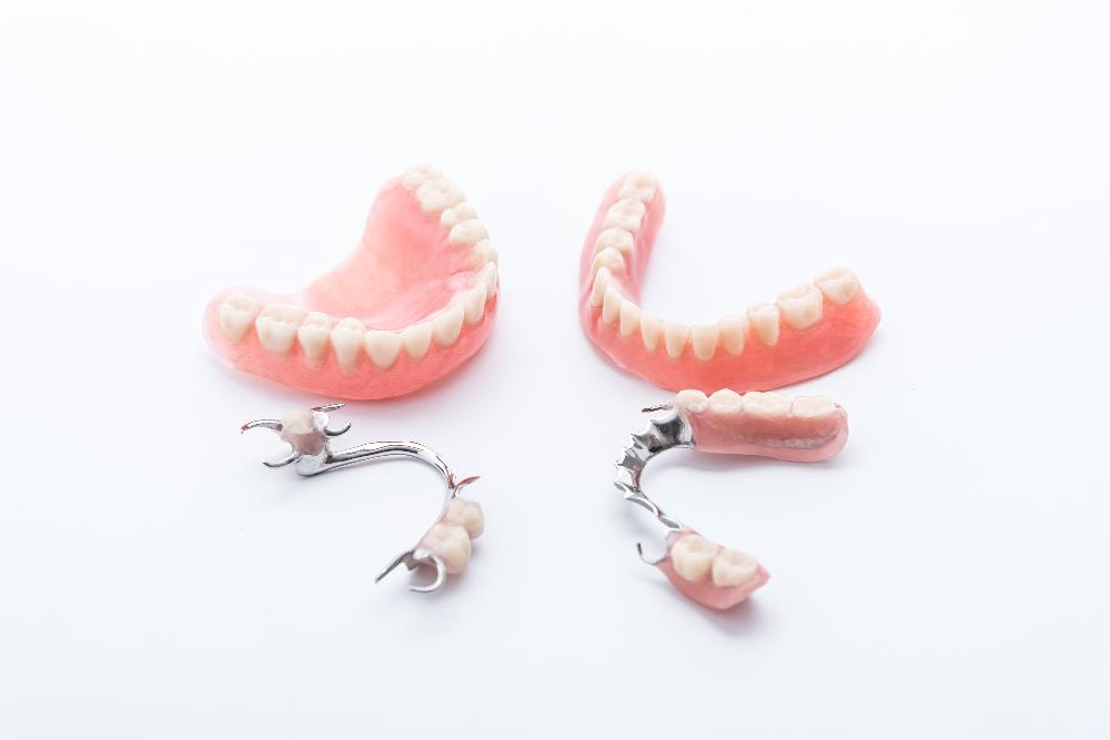 Image of dentures and partial dentures